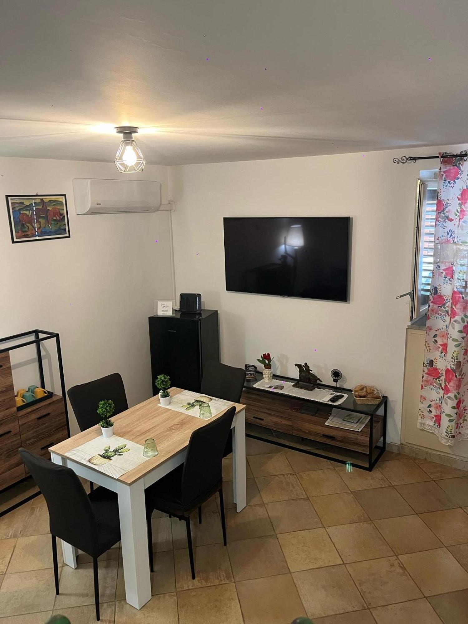 Casetta Di Ale Al Capo Apartment